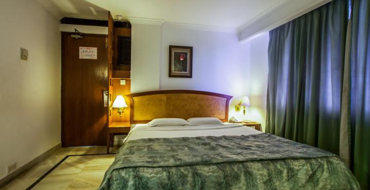 Hotel Chariot Chennai Exteriör bild