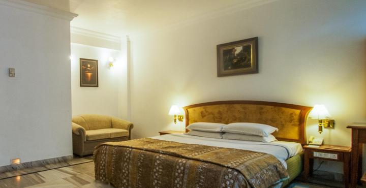 Hotel Chariot Chennai Exteriör bild
