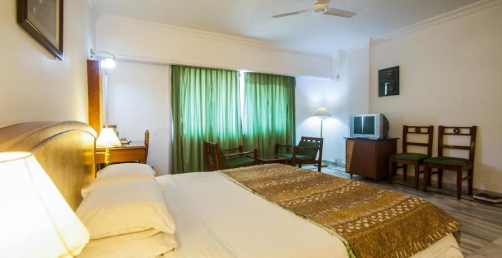 Hotel Chariot Chennai Exteriör bild